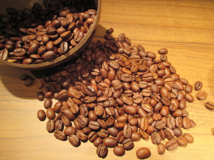 Grains de café torréfiés